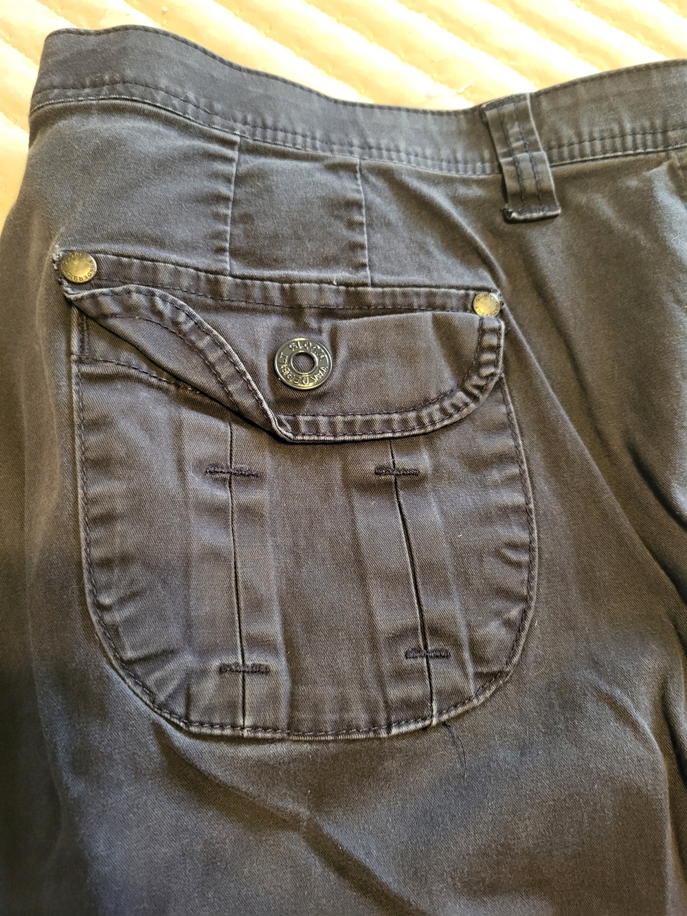 Gloria Vanderbilt Navy Capris with Button-Tab Hem - Picture 2 of 9
